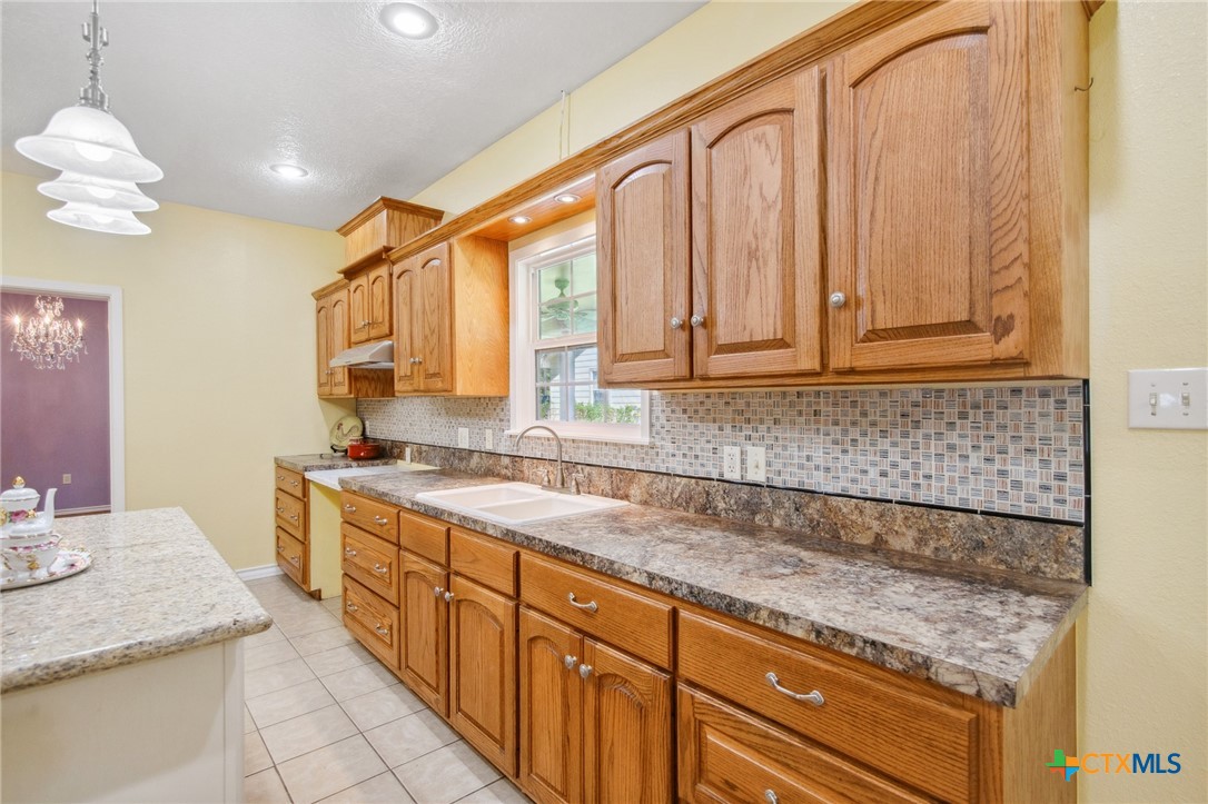 344 W High Street Property Photo 9