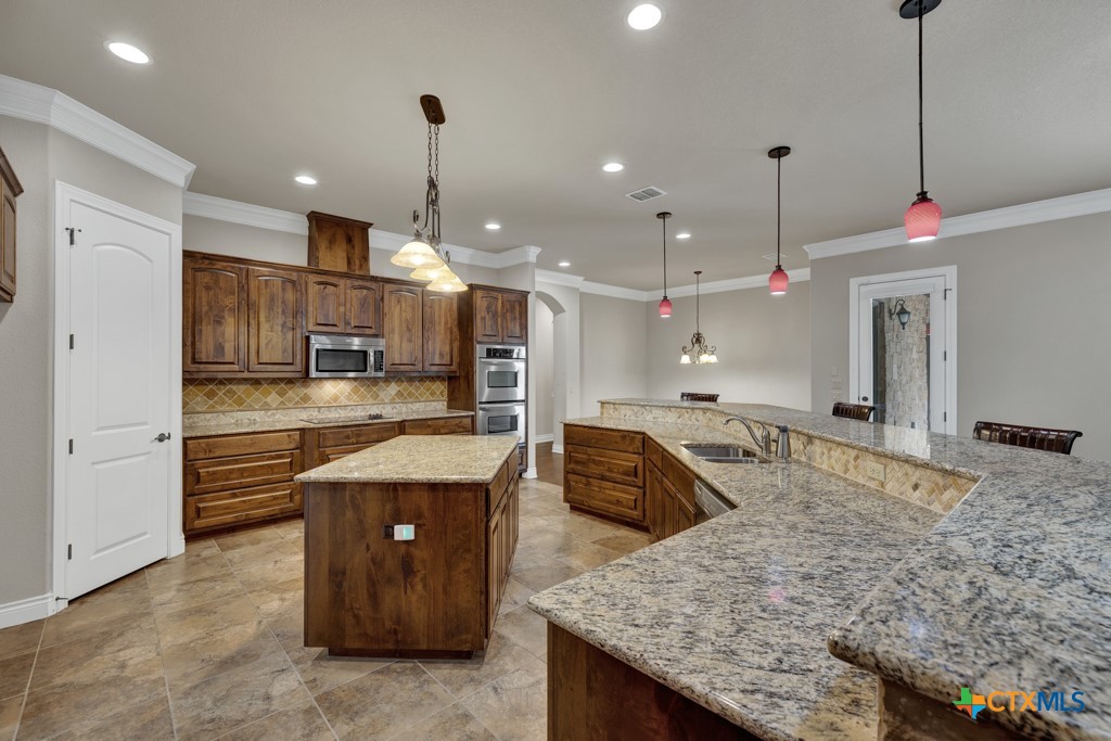 116 San Salvadore Property Photo 10