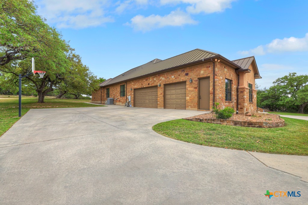 116 San Salvadore Property Photo 41