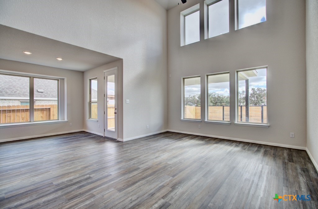12192 Heartvine Parkway Property Photo 5