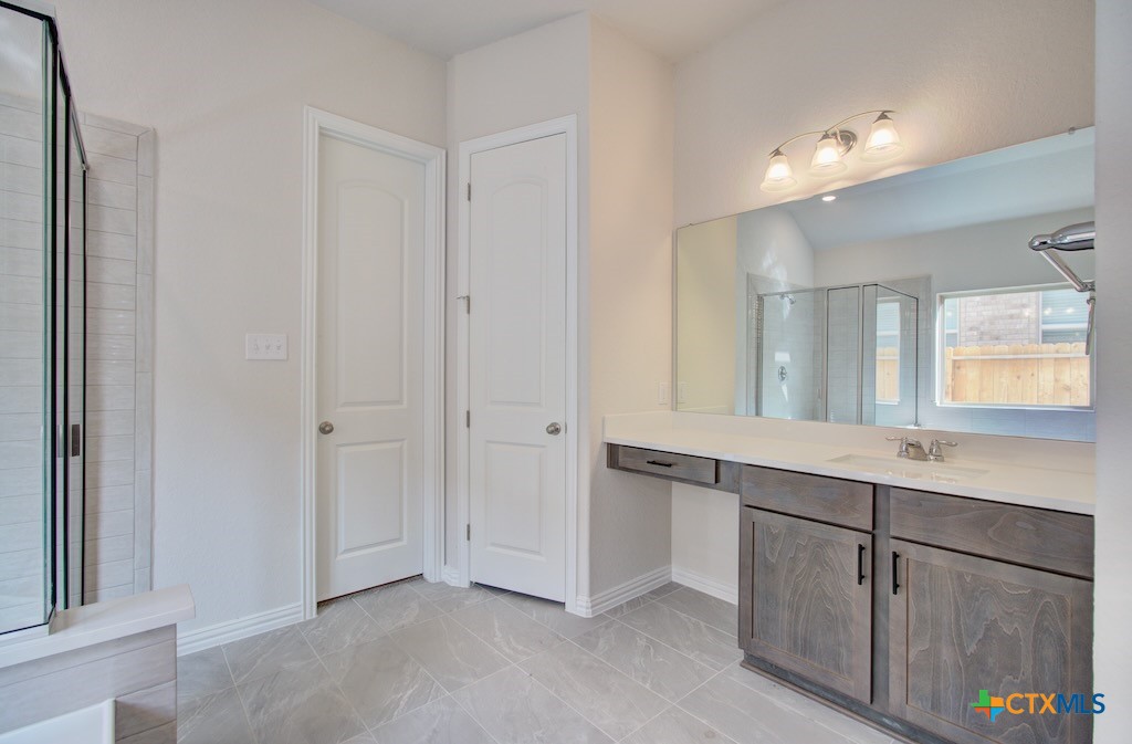 12192 Heartvine Parkway Property Photo 10