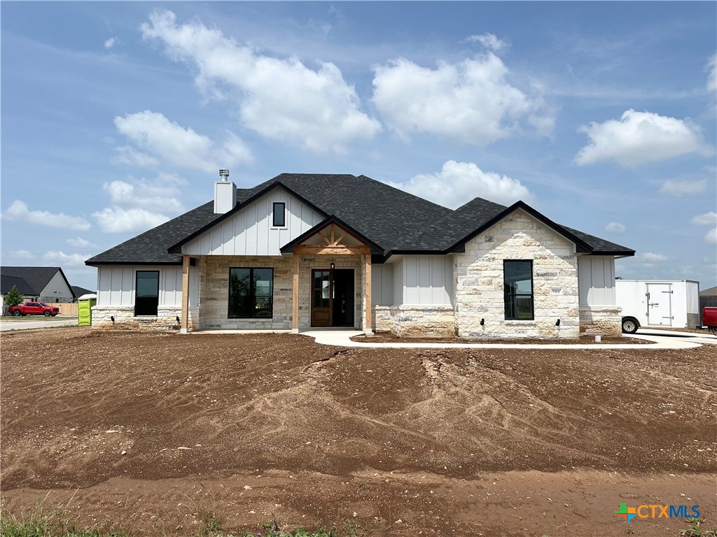5501 Hollow Loop Property Photo 1