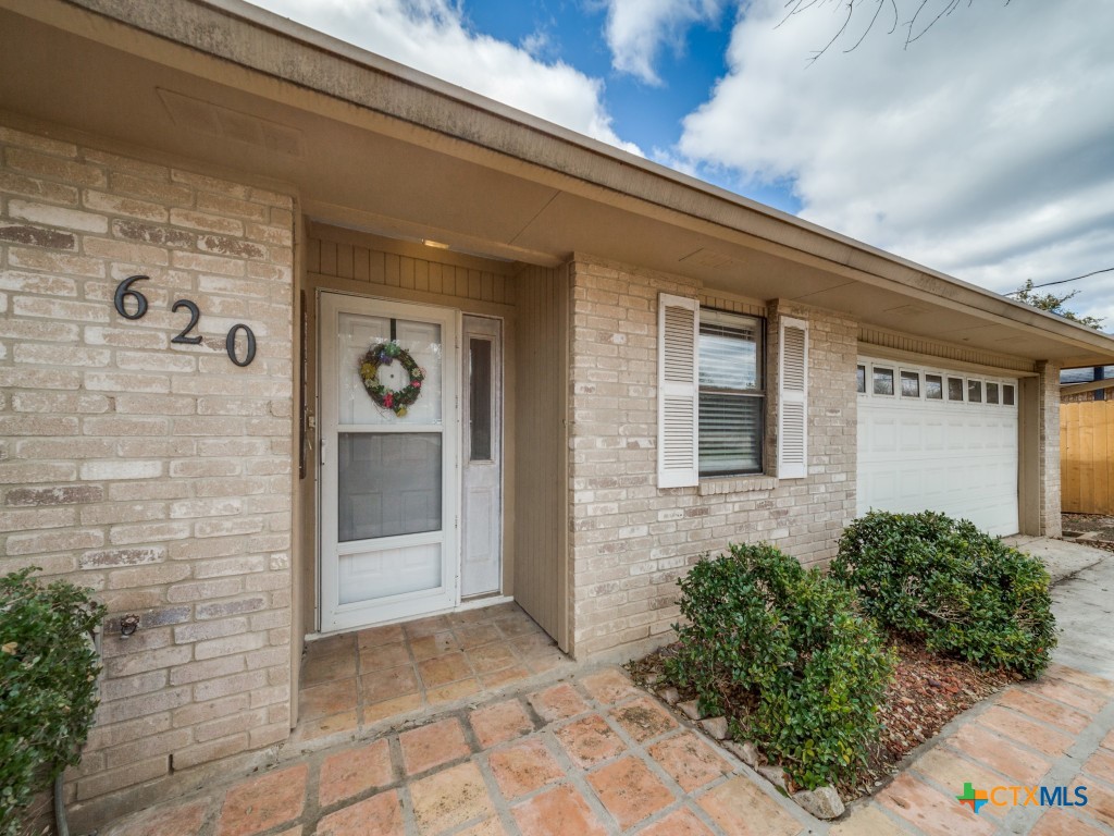 620 Lake Island Drive Property Photo 4