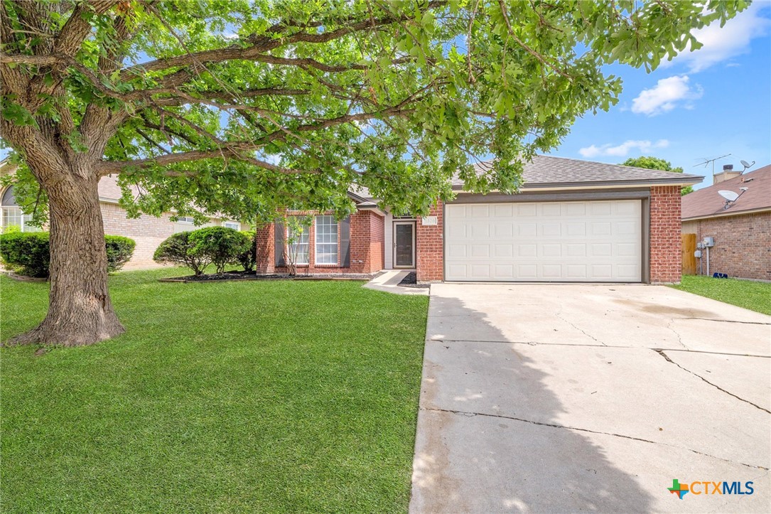 1808 Stratford Drive Property Photo 1