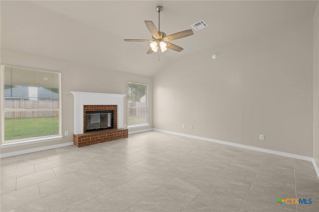1808 Stratford Drive Property Photo 6