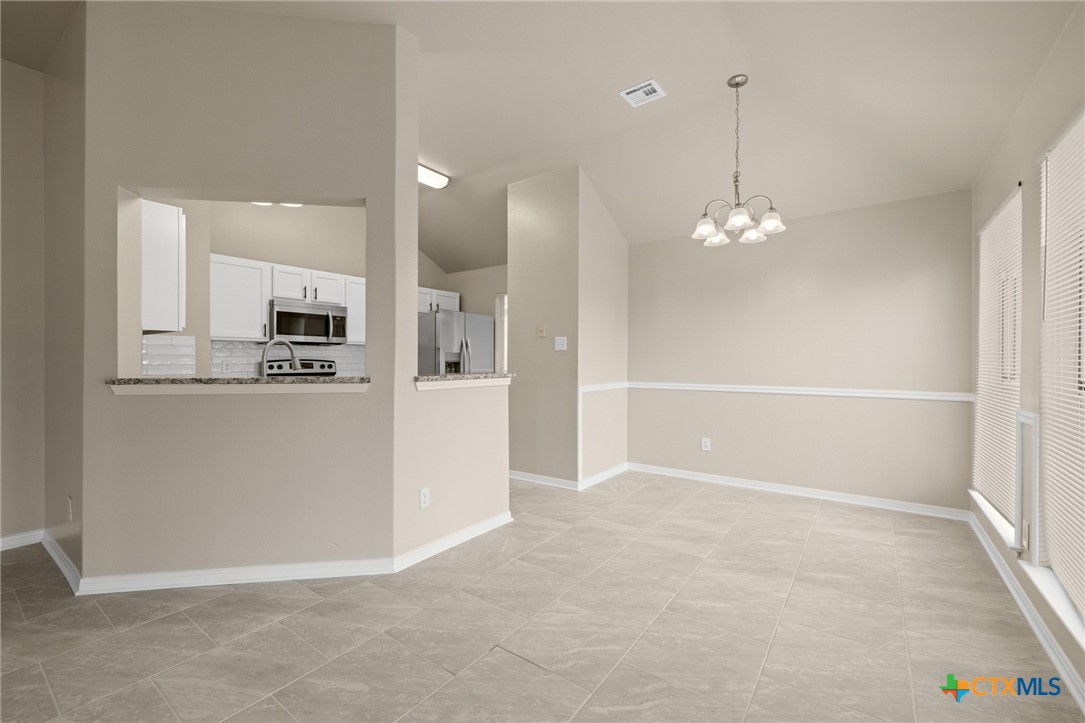 1808 Stratford Drive Property Photo 9