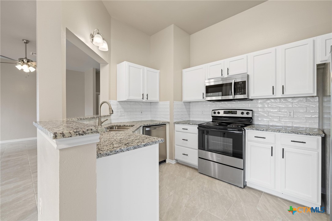 1808 Stratford Drive Property Photo 11