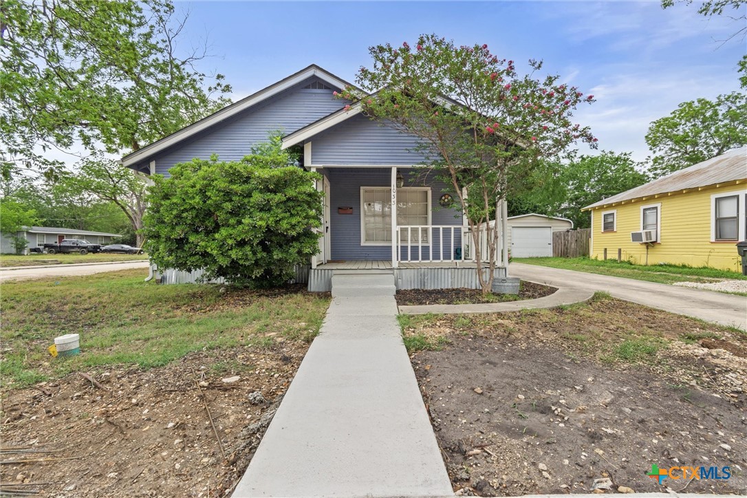 1033 N Milam Street Property Photo 1