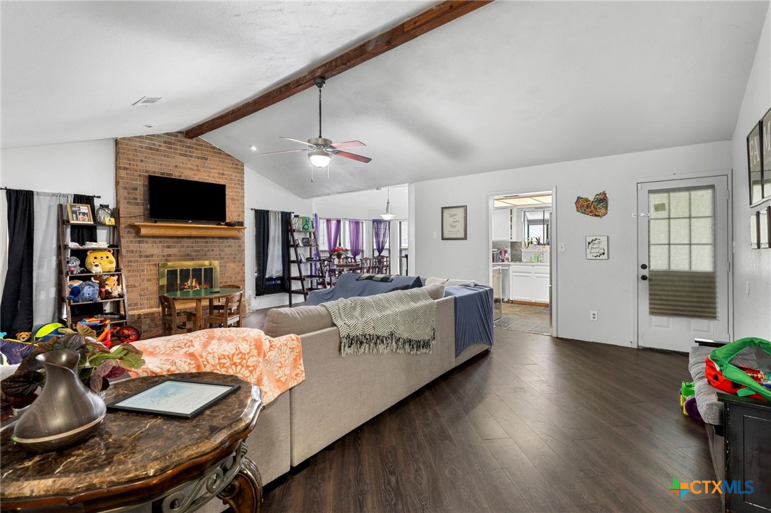 1009 Bowie Street Property Photo 2