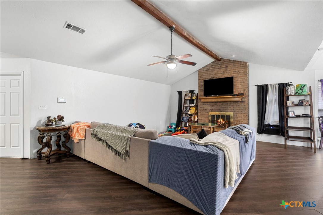 1009 Bowie Street Property Photo 5