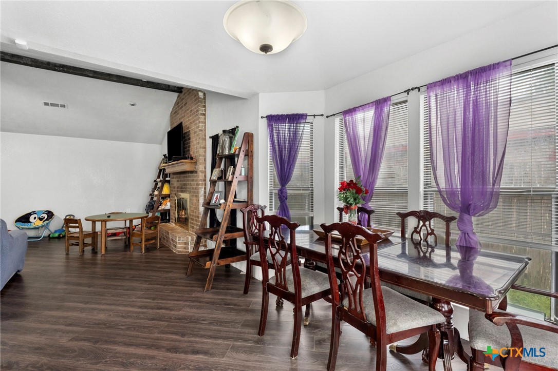 1009 Bowie Street Property Photo 9