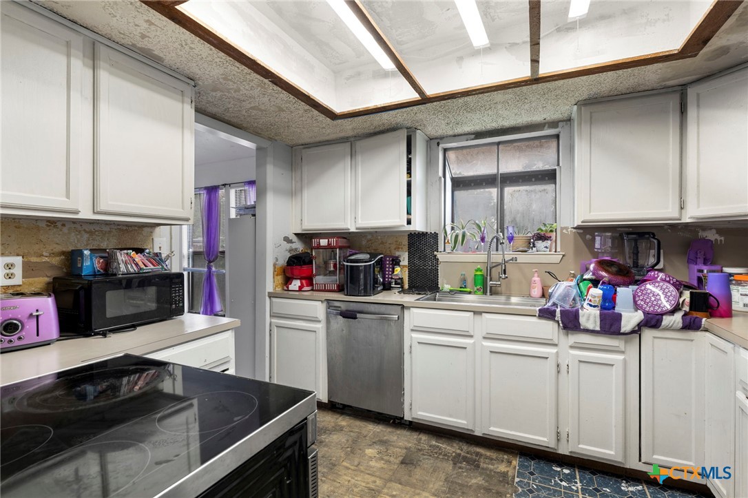 1009 Bowie Street Property Photo 11