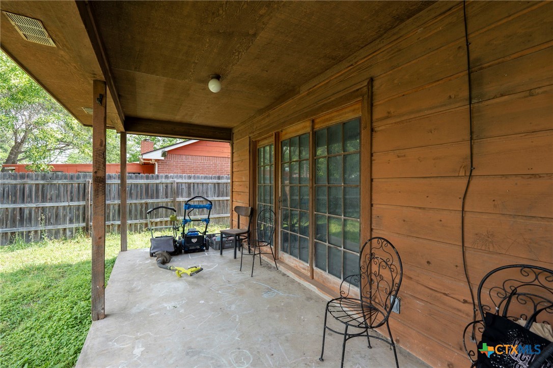 1009 Bowie Street Property Photo 19