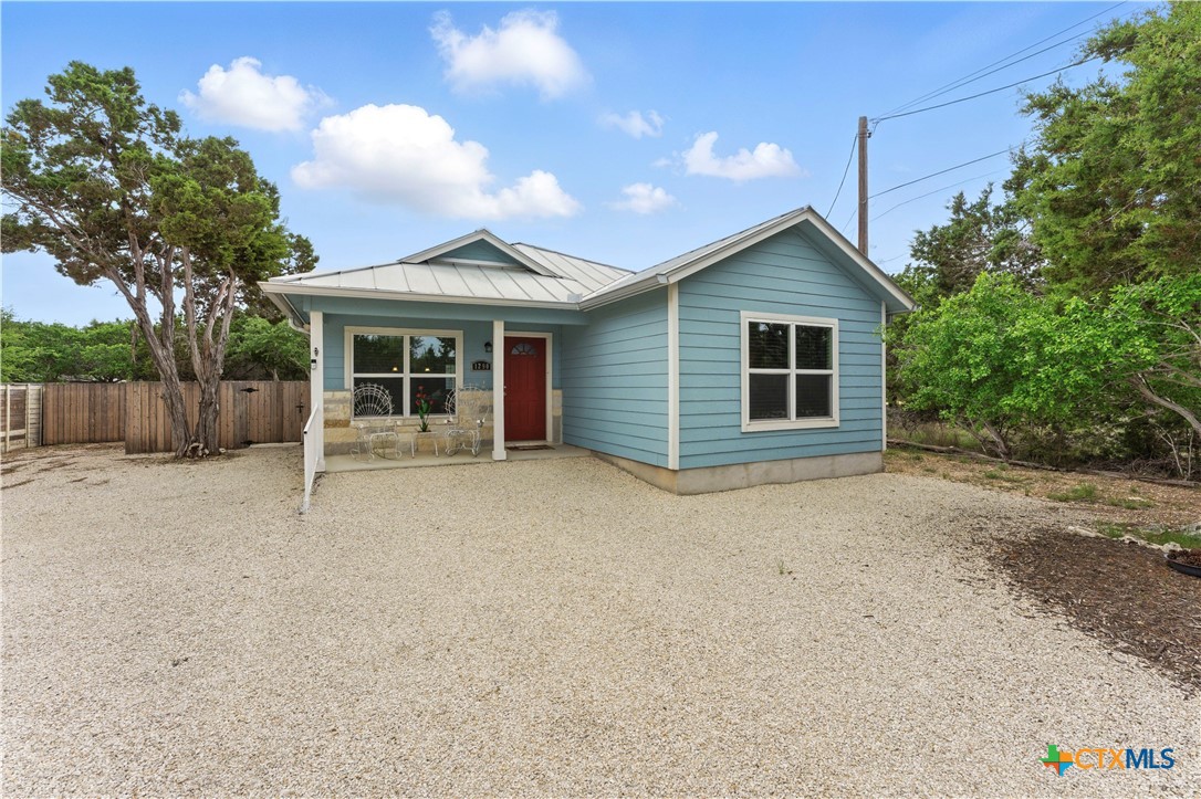1290 Clearcreek Drive Property Photo