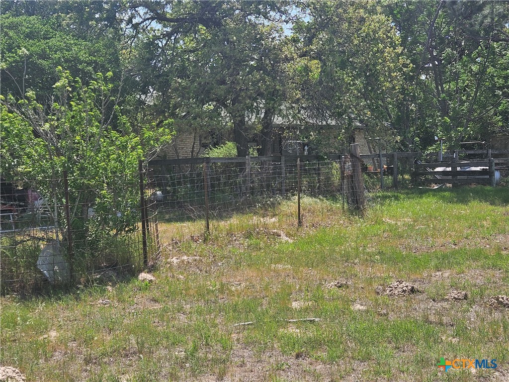 8912 Cr 322 Property Photo 9