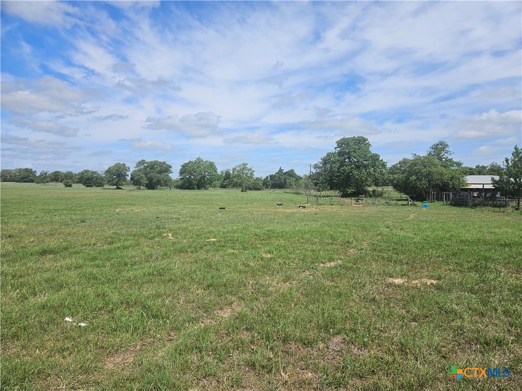 8912 Cr 322 Property Photo 11