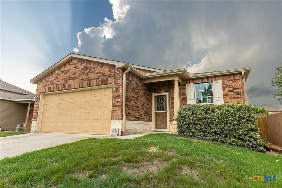 208 Mistflower Property Photo 1