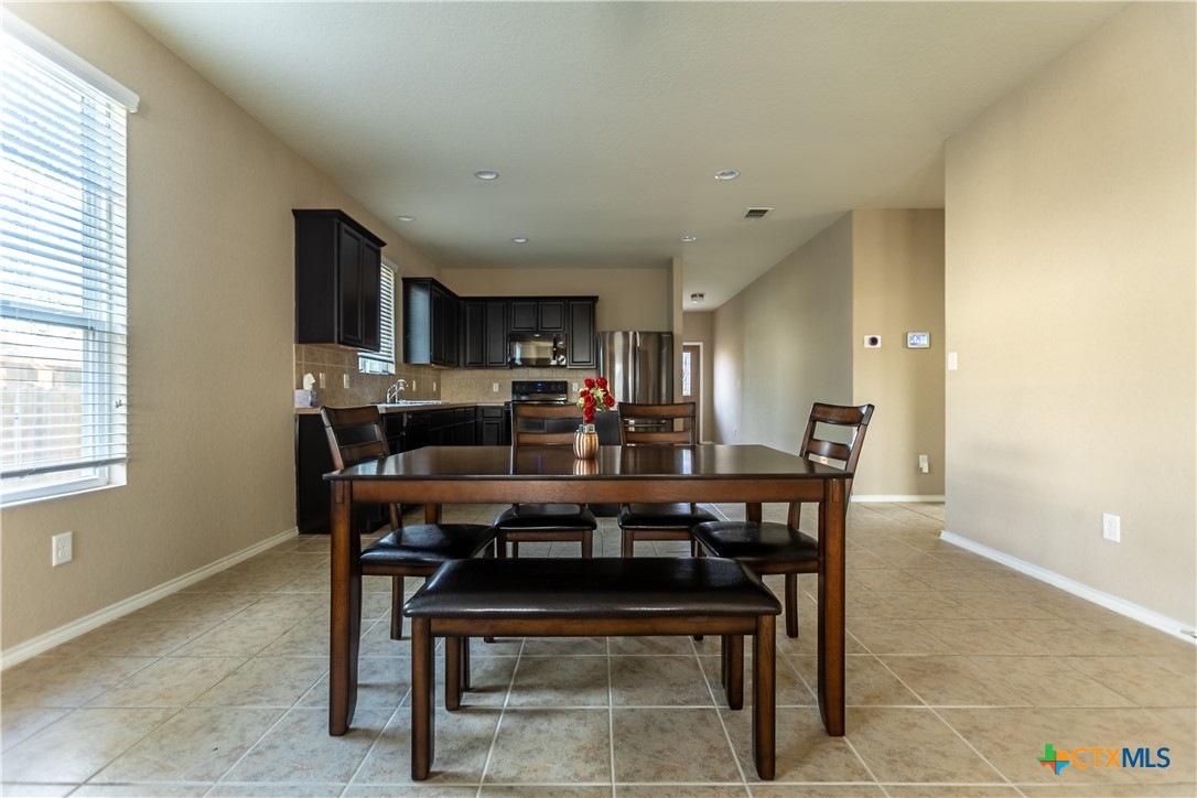 208 Mistflower Property Photo 8