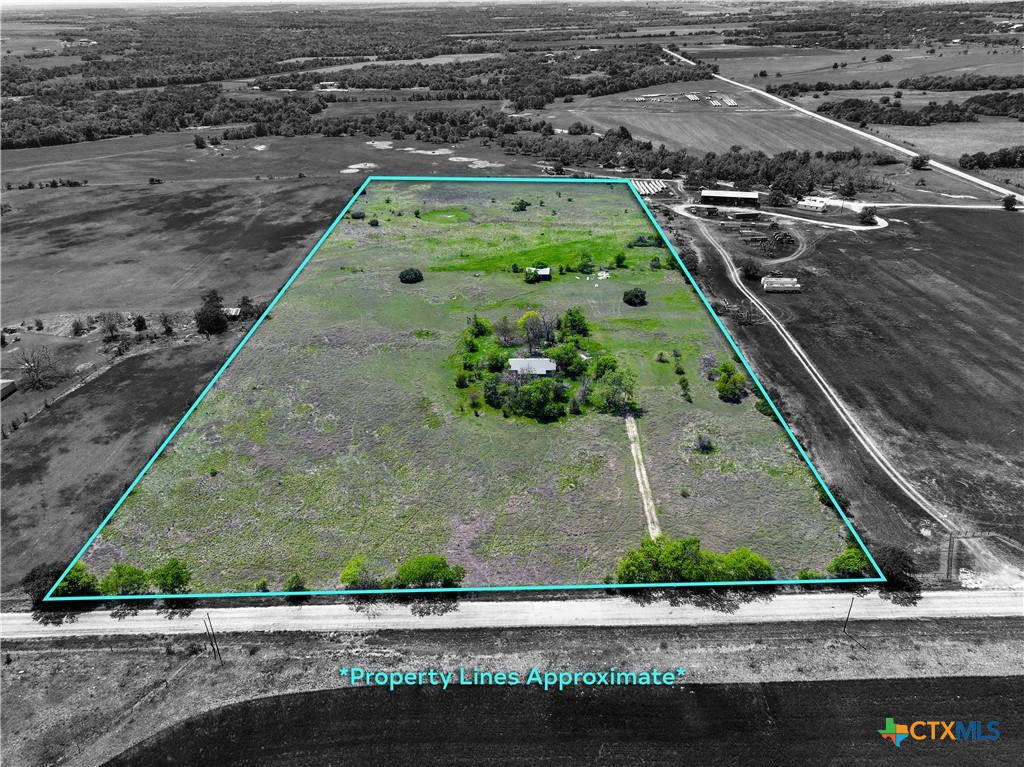 2101 County Road 382 Property Photo 1