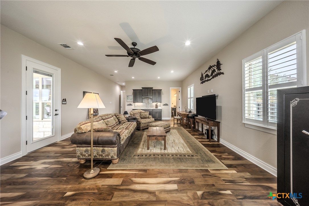4013 Turning Leaf Drive Property Photo 39