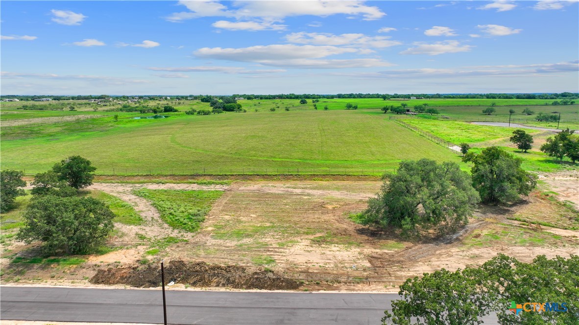 140 Ferguson Loop Property Photo 2