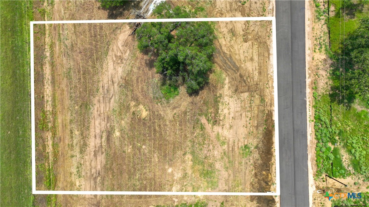 140 Ferguson Loop Property Photo 5