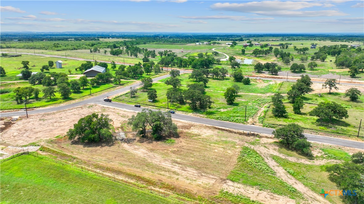 140 Ferguson Loop Property Photo 8