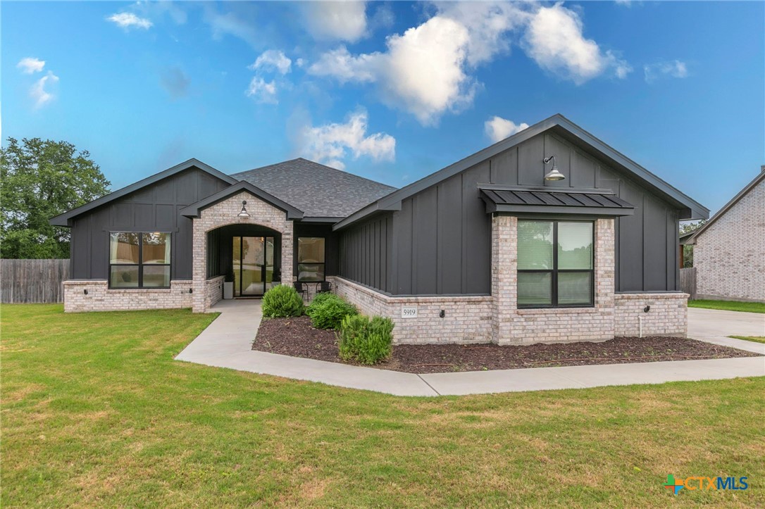 5919 Hamlet Drive Property Photo 1