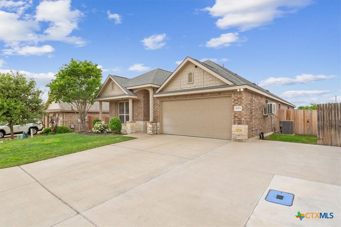 4004 Brookhaven Drive Property Photo 1