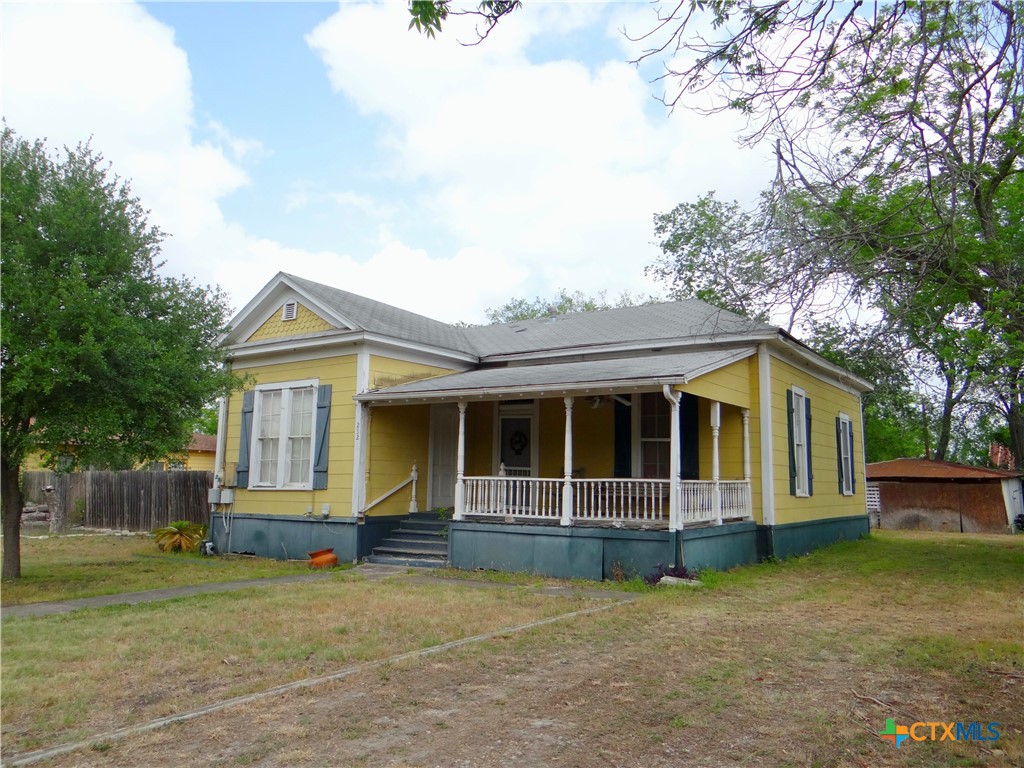 232 E Pine Street Property Photo 1