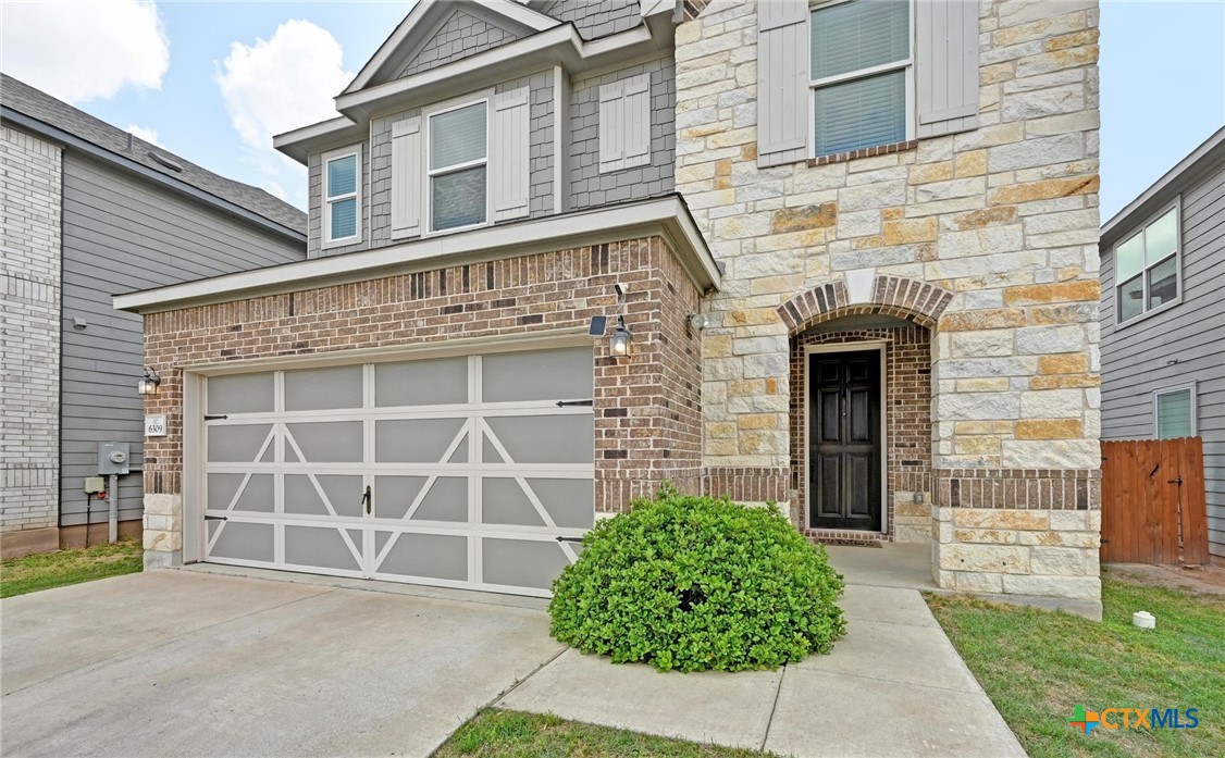 6309 Carriage Pines Drive Property Photo 4