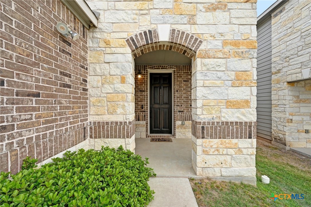 6309 Carriage Pines Drive Property Photo 5