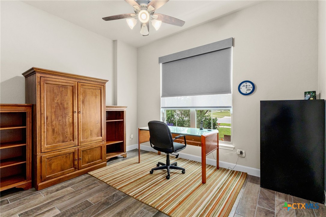 414 Juana Way Property Photo 5