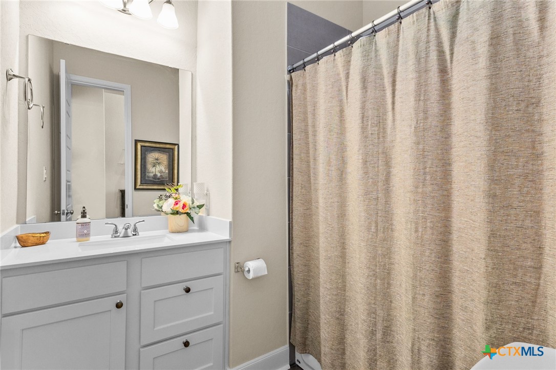 414 Juana Way Property Photo 6