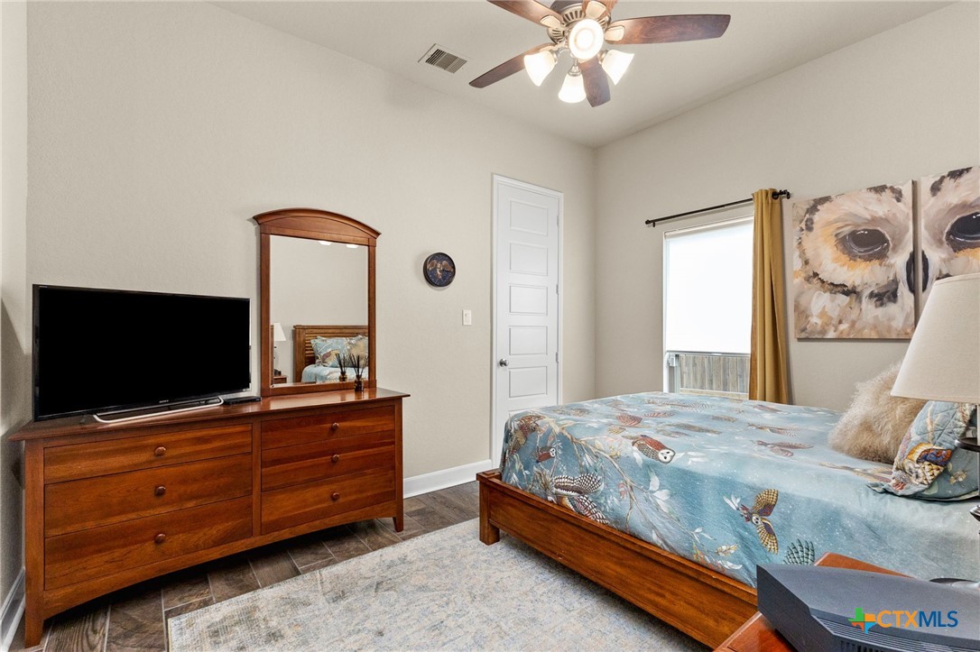 414 Juana Way Property Photo 7