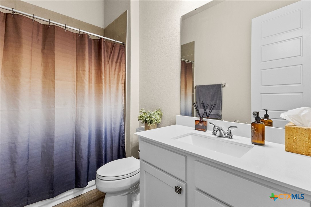 414 Juana Way Property Photo 10