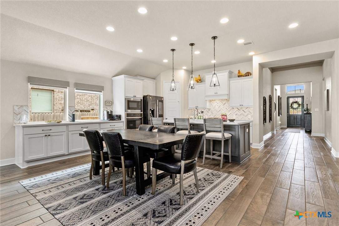 414 Juana Way Property Photo 17