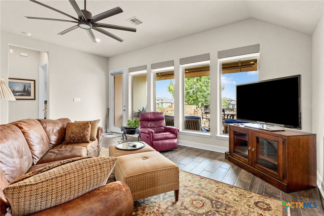 414 Juana Way Property Photo 18