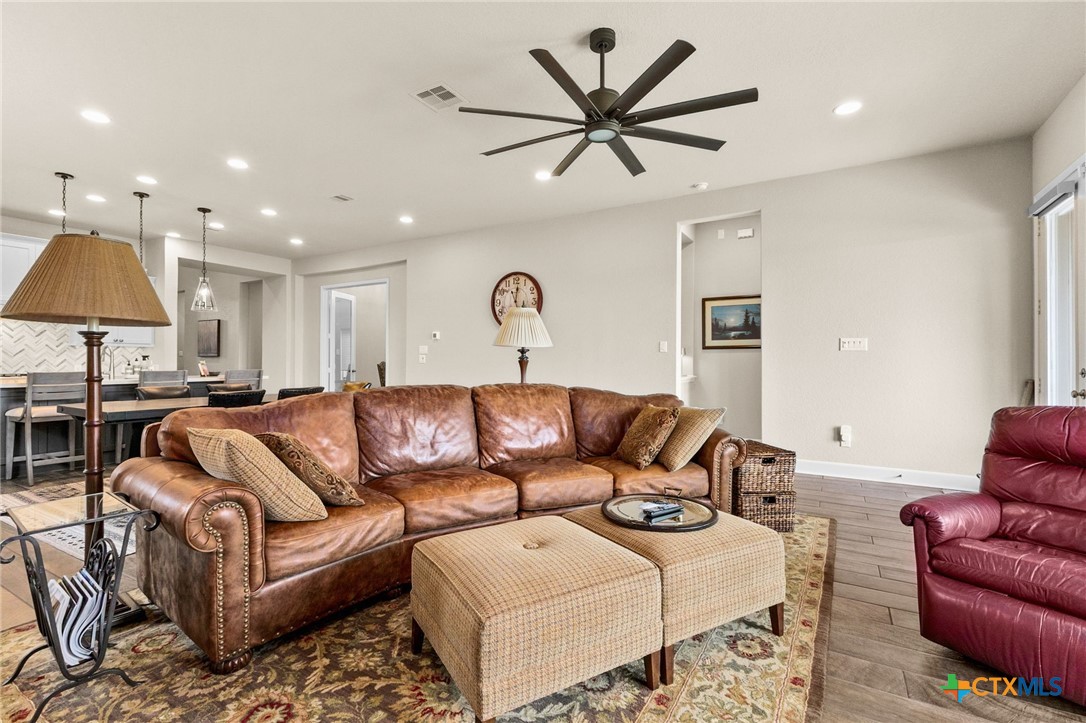 414 Juana Way Property Photo 19