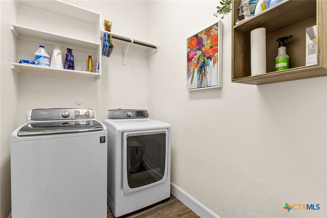 414 Juana Way Property Photo 23