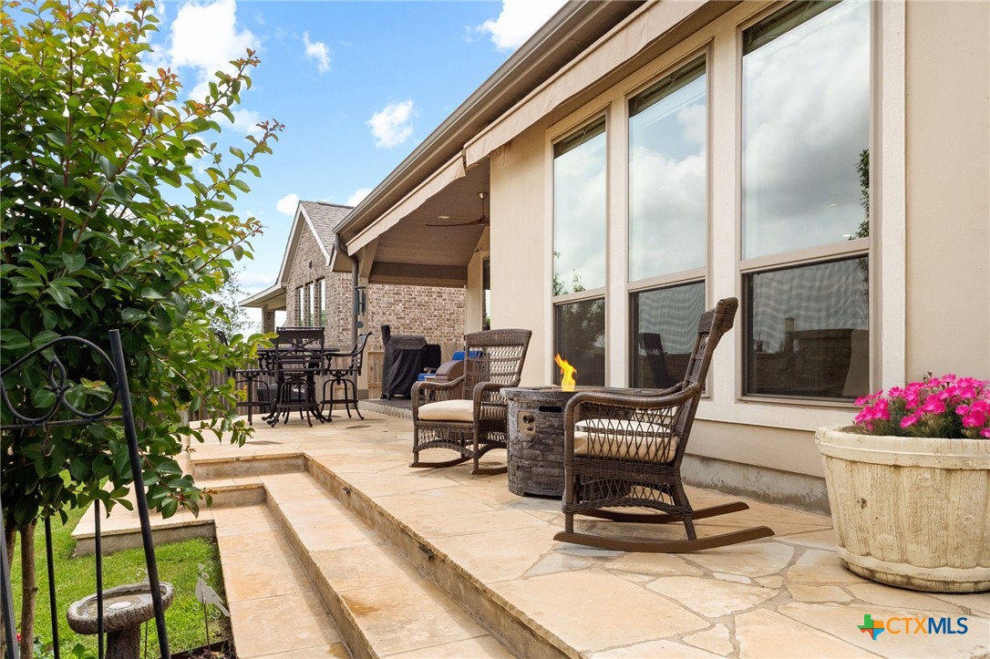 414 Juana Way Property Photo 32