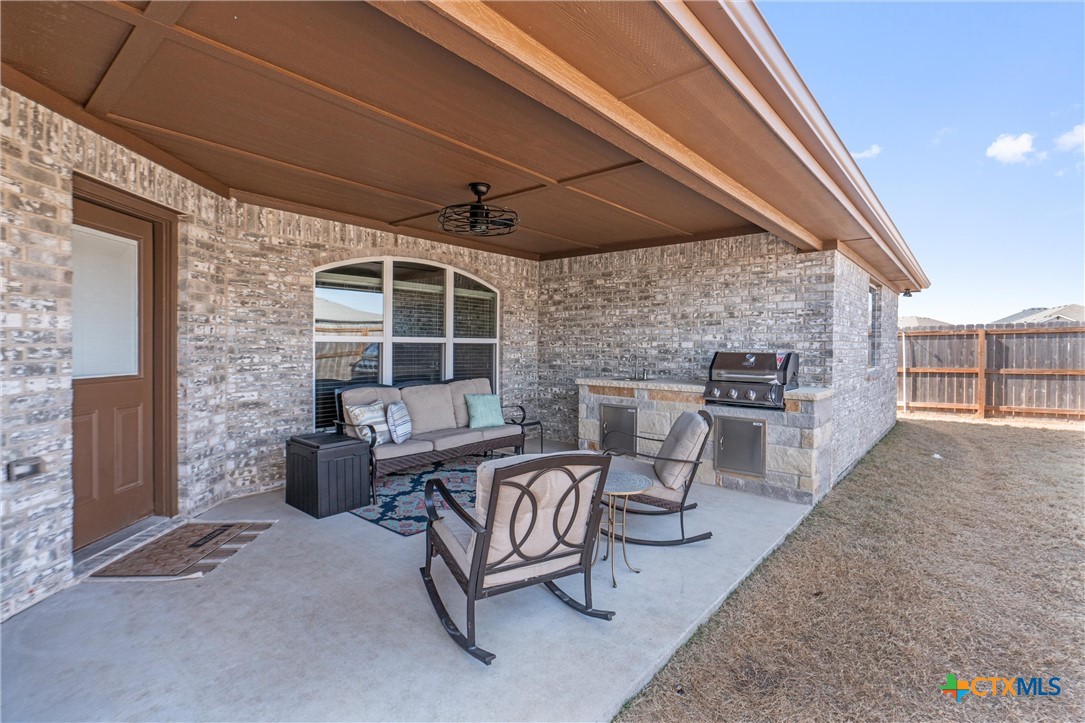 2446 Moreno Spur Property Photo