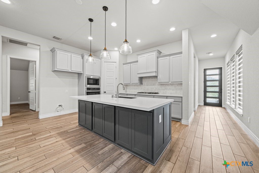 429 Juana Way Property Photo 22