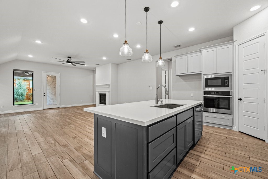 429 Juana Way Property Photo 24