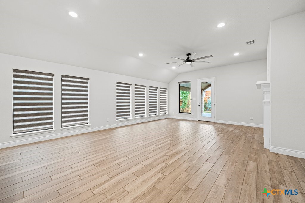 429 Juana Way Property Photo 26