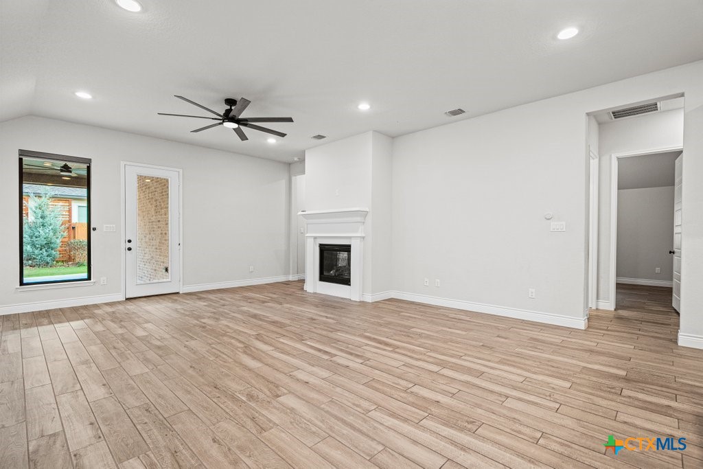 429 Juana Way Property Photo 27