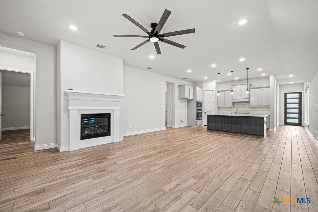 429 Juana Way Property Photo 28