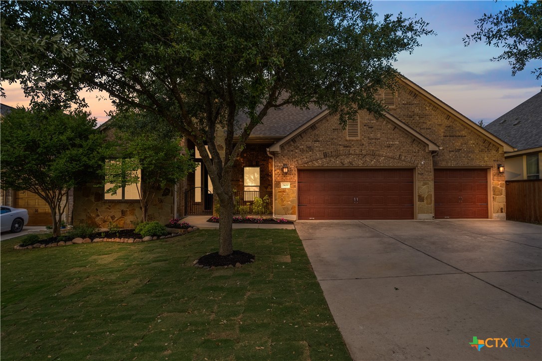 2420 Champions Corner Drive Property Photo 3