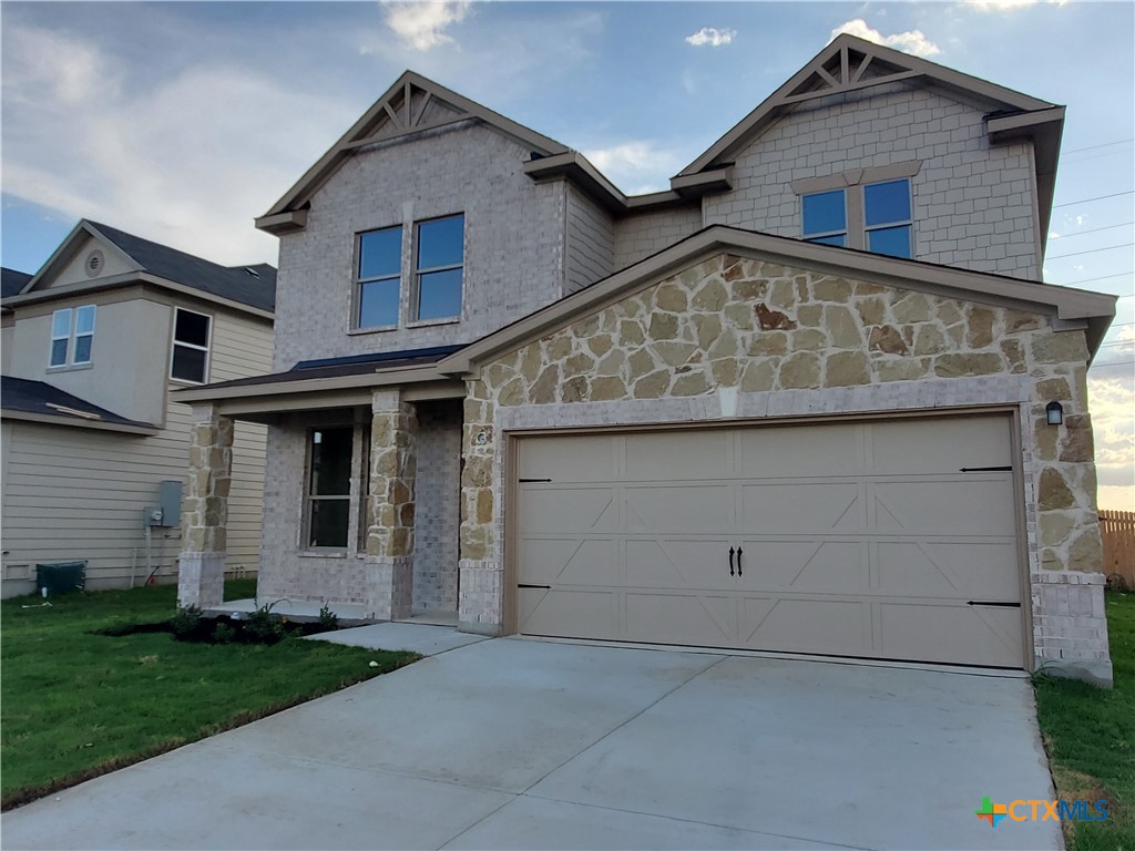 4005 Woodside Drive Property Photo 2