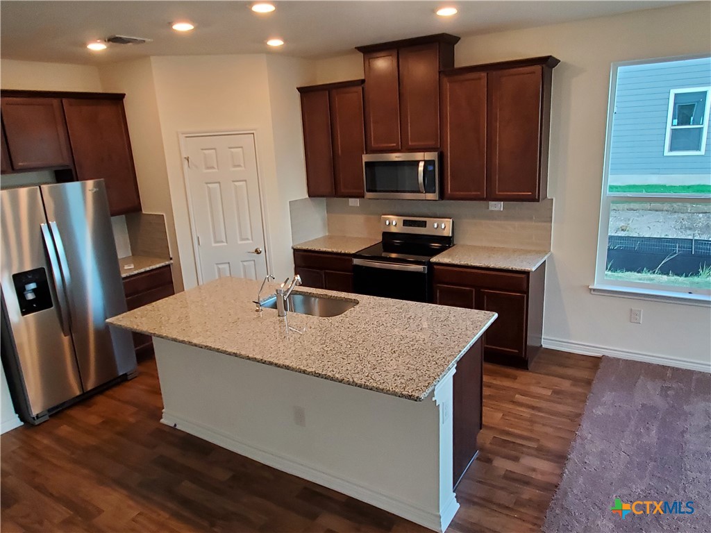 4005 Woodside Drive Property Photo 7